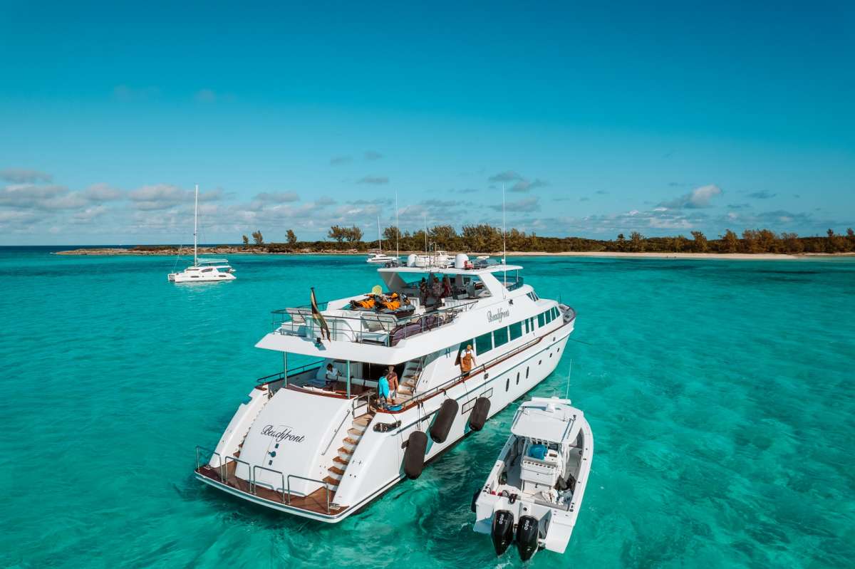 yacht charter companies in bahamas