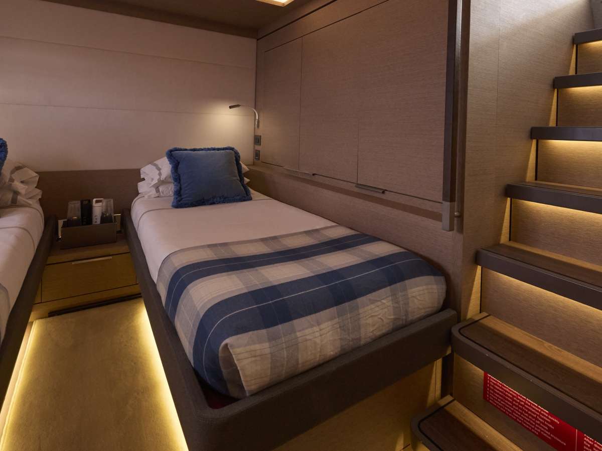 La Gatta - Interior Twin cabin