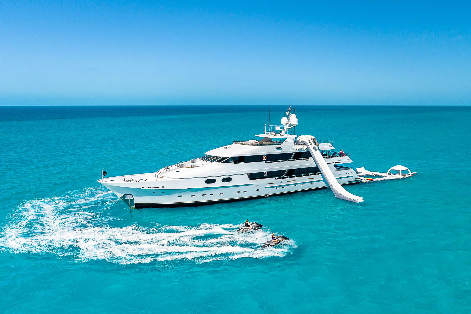 Mi Amore - Crewed Motor Yacht Charter - BoatsAtSea.com