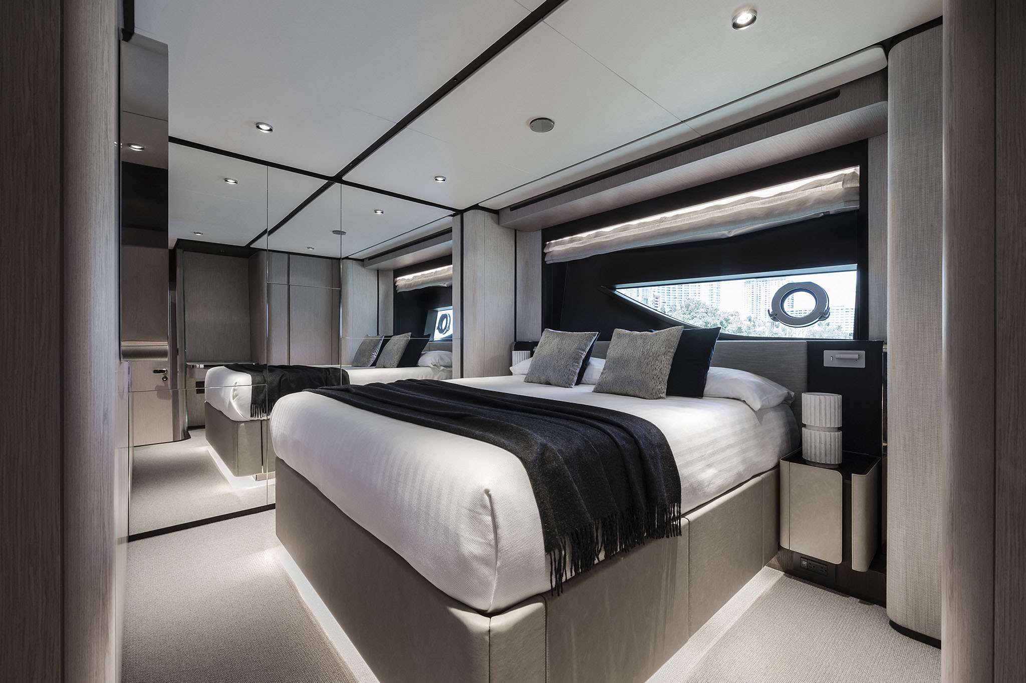 VIP Queen (courtesy Ferretti Grp)