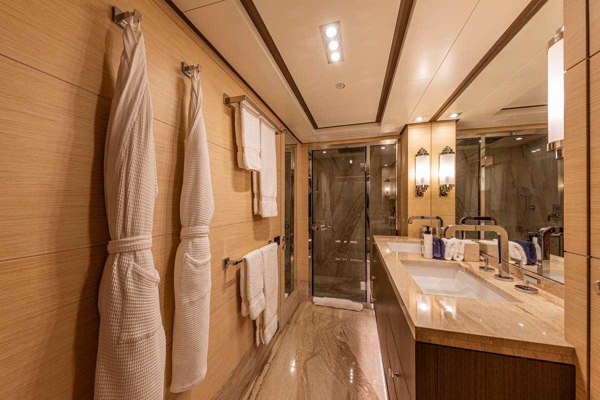 VIP Stateroom Ensuite 