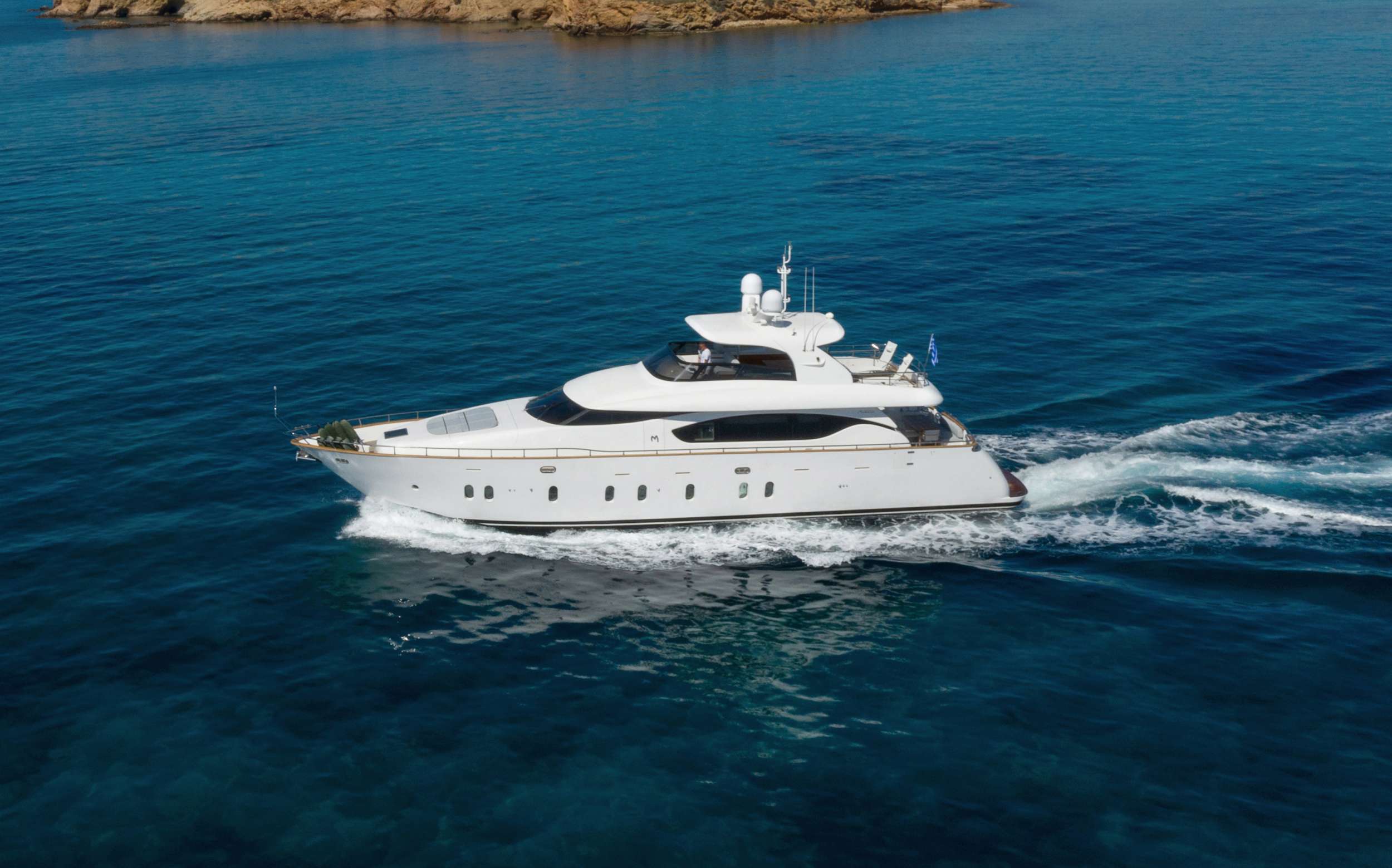 Built as demo in 2014, launched in 2018 and extensively refitted in 2024, the Maiora 82’ motor yacht EL PECADO epitomizes meticulous care and attention to detail. Accommodating 9 guests in 4 elegantly appointed cabins, she provides both comfort and privacy. The yacht boasts a spacious salon equipped with a 50