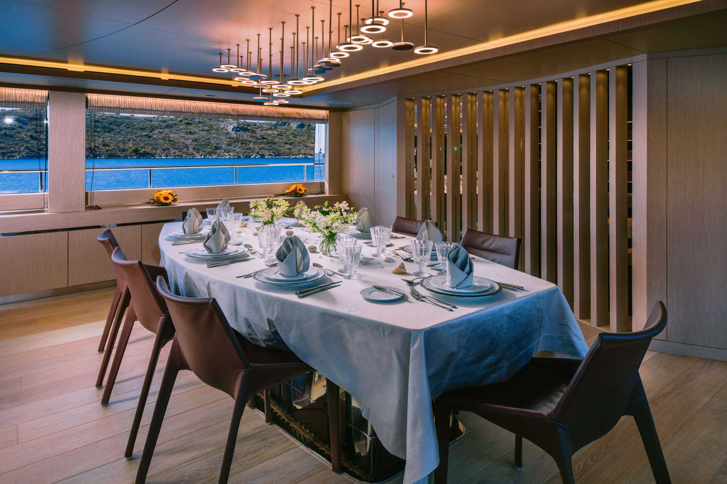 Main Deck Dining