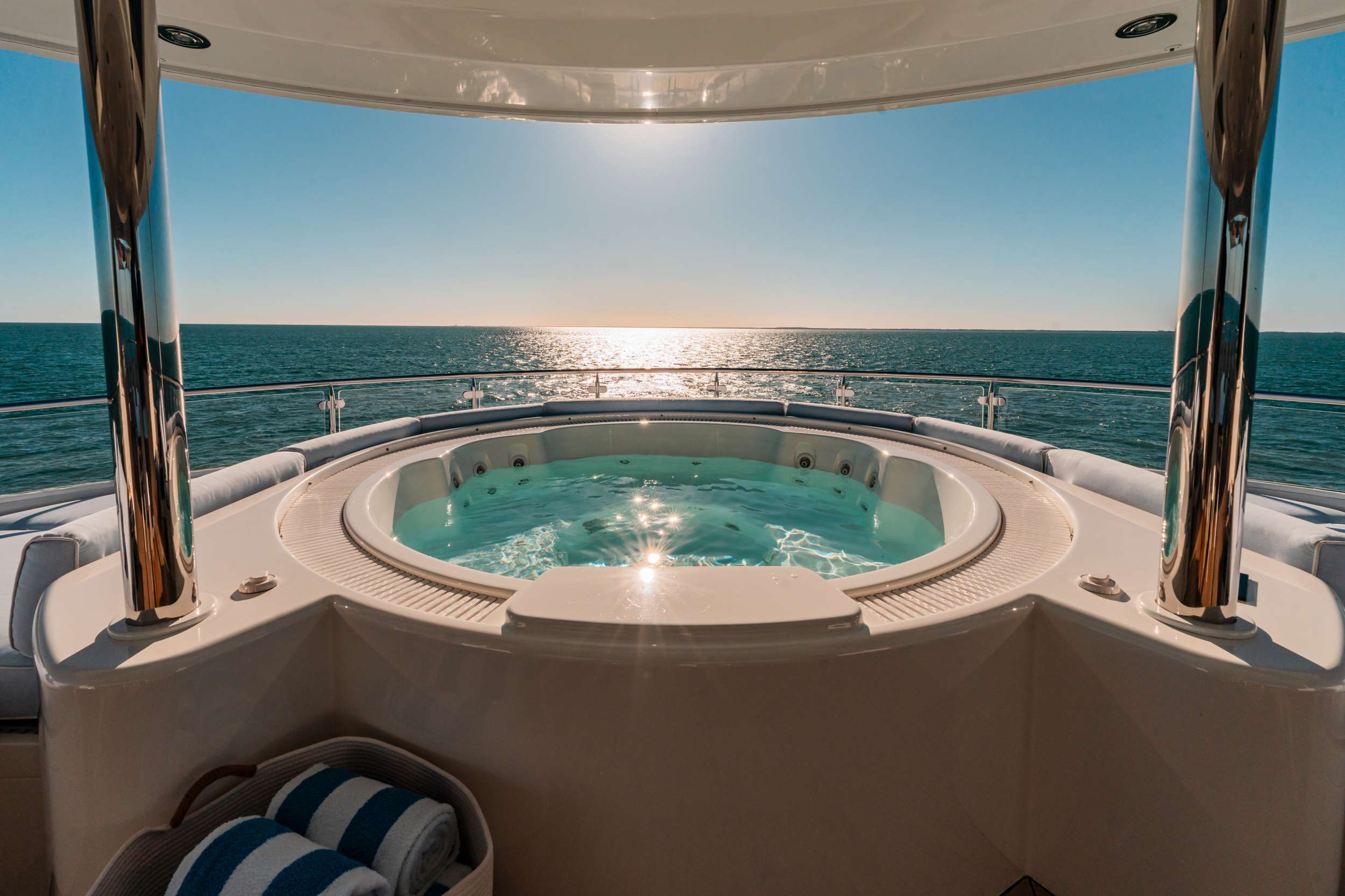 Sundeck Jacuzzi