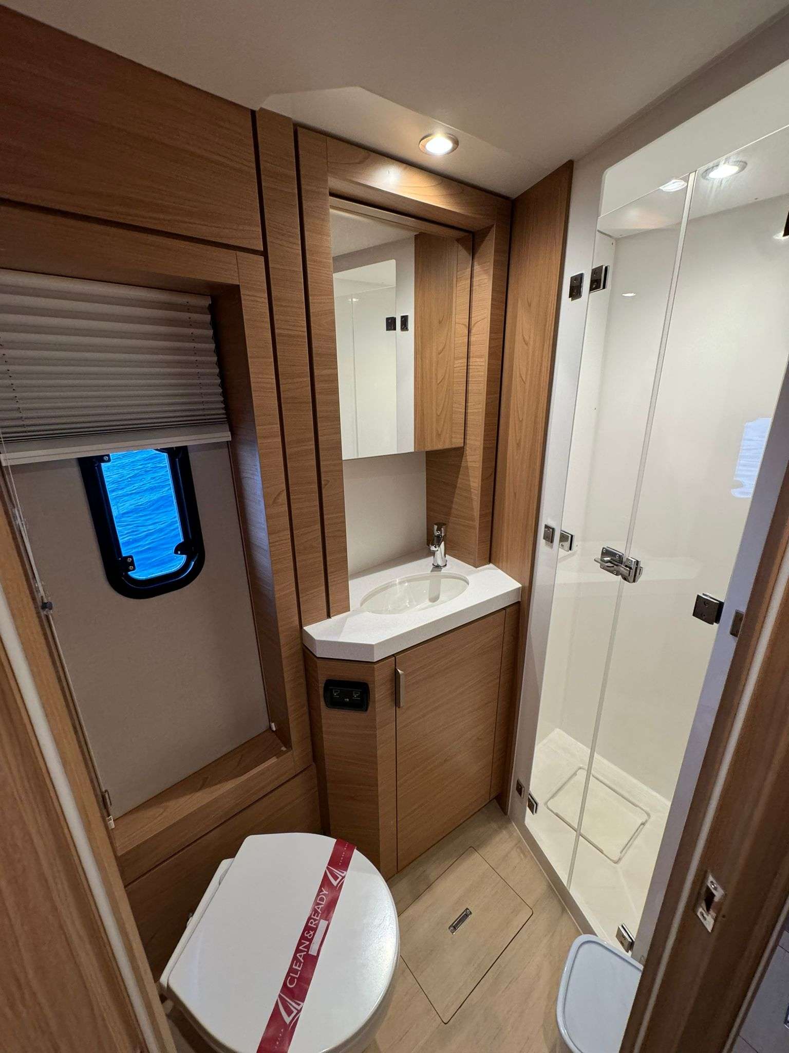 Master cabin bathroom starboard aft