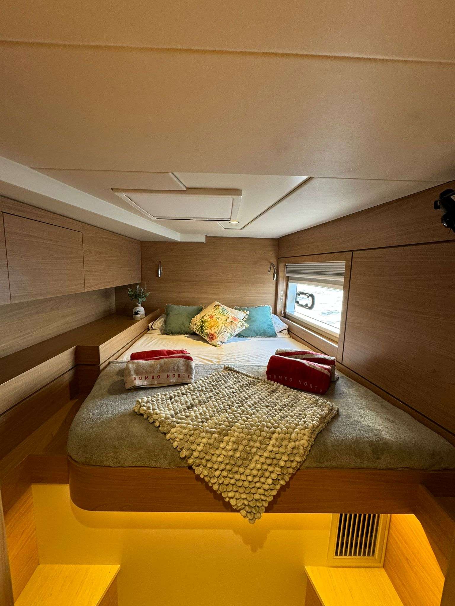 Guest cabin starboard forward