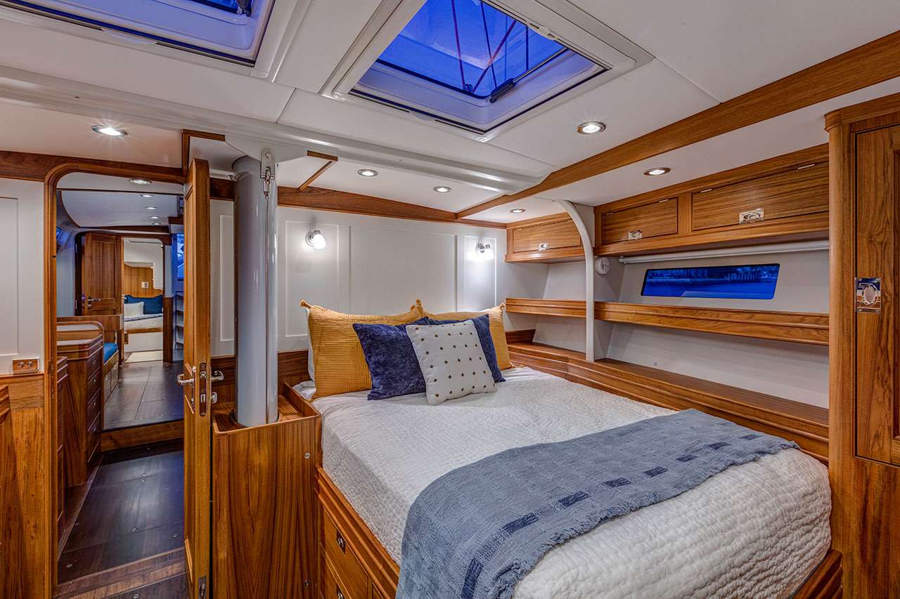 Queen Master Cabin