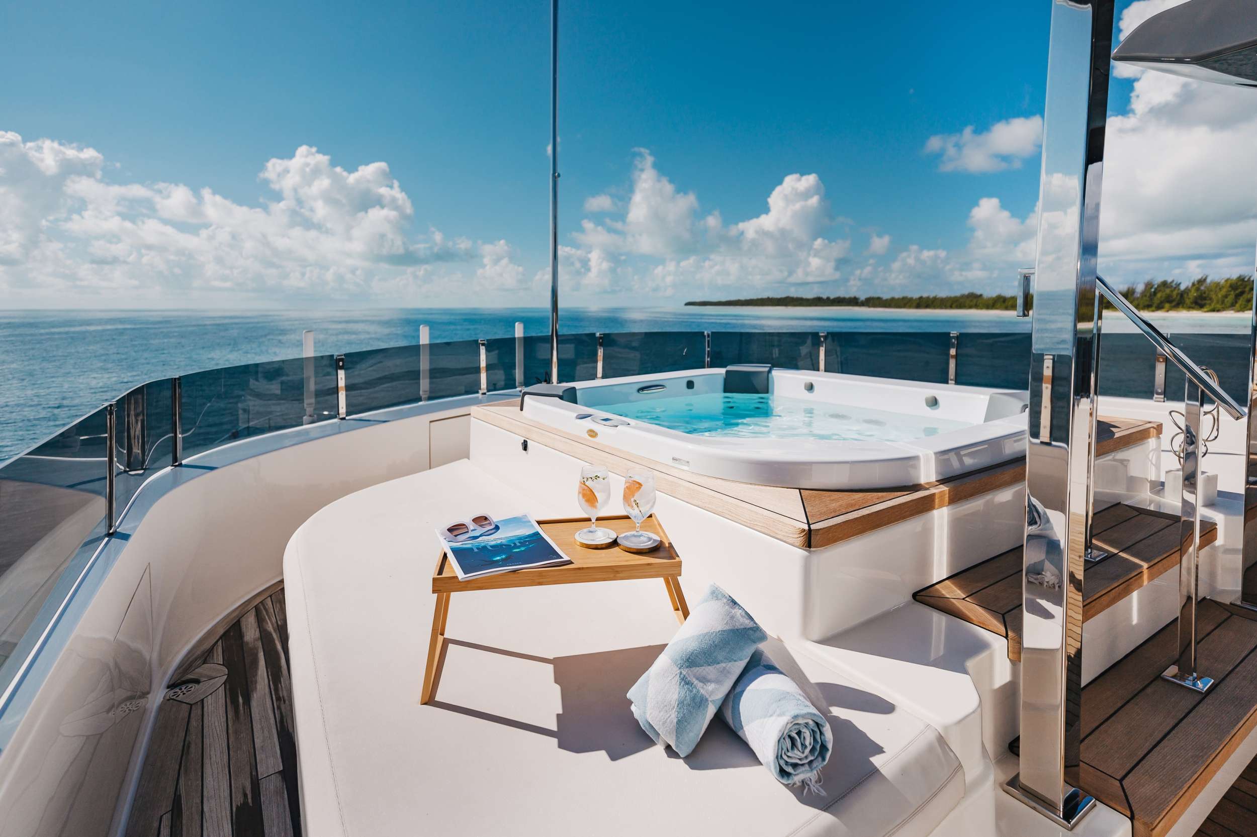 Sundeck Jacuzzi